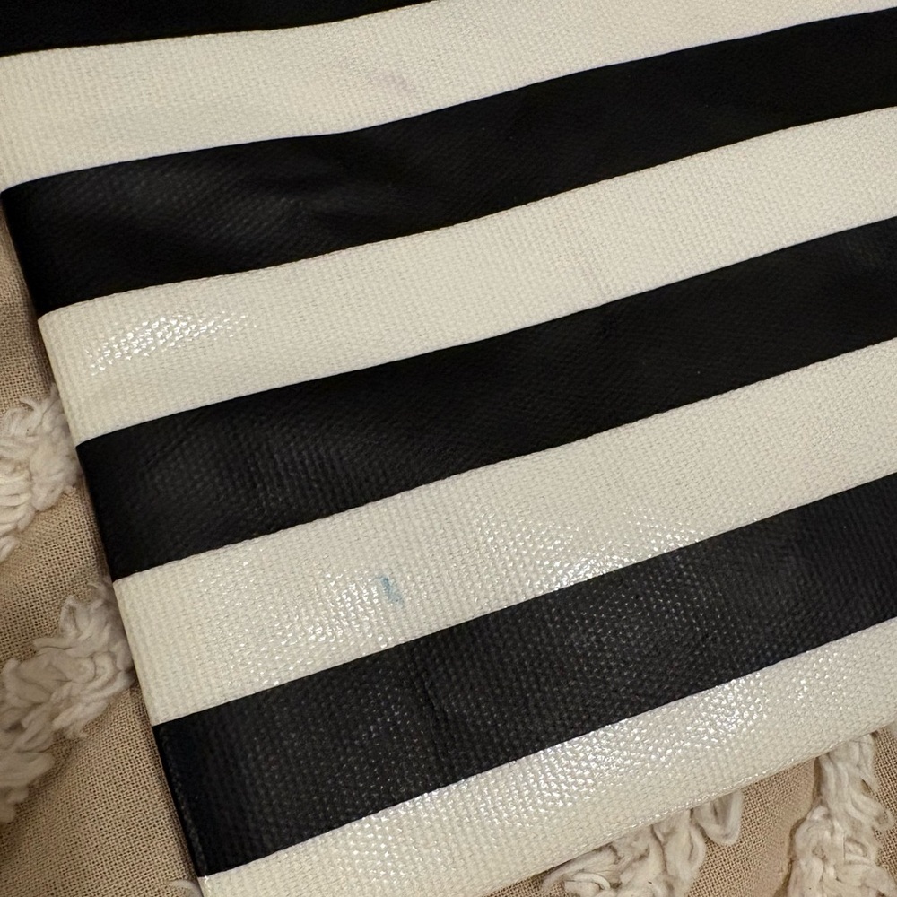 Henri Bendel Trio Neon Art Zip Pouches - Picture 7 of 13